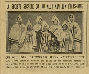 photo des femmes affiliées à l'organisation secrète en Amérique le Ku Klux Klan 1